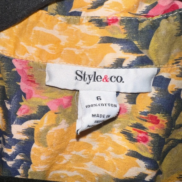 Style & Co | Vintage Floral Short Sleeve Blouse | Size 6 - Picture 3 of 3